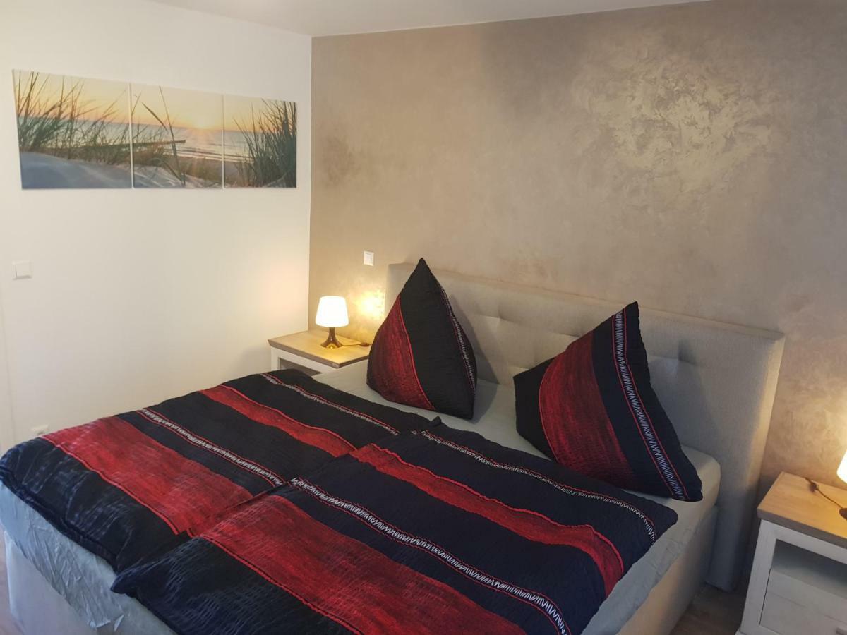 Apartment Claudia Sinsheim Bagian luar foto