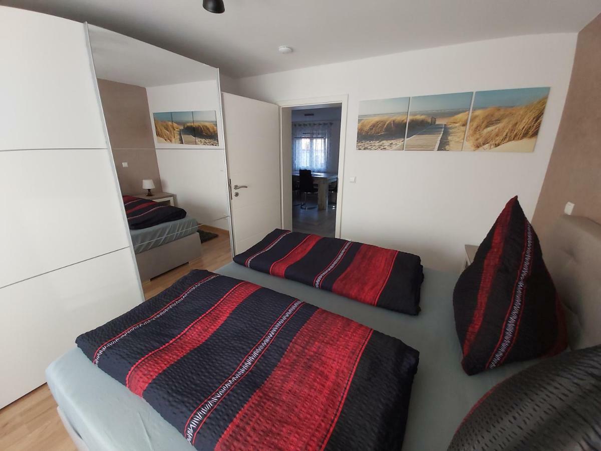Apartment Claudia Sinsheim Bagian luar foto